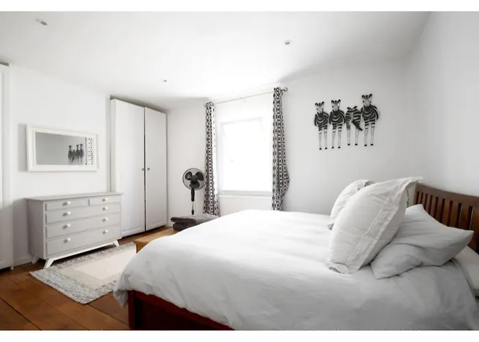 Appartement à 2 Chambres à Coucher